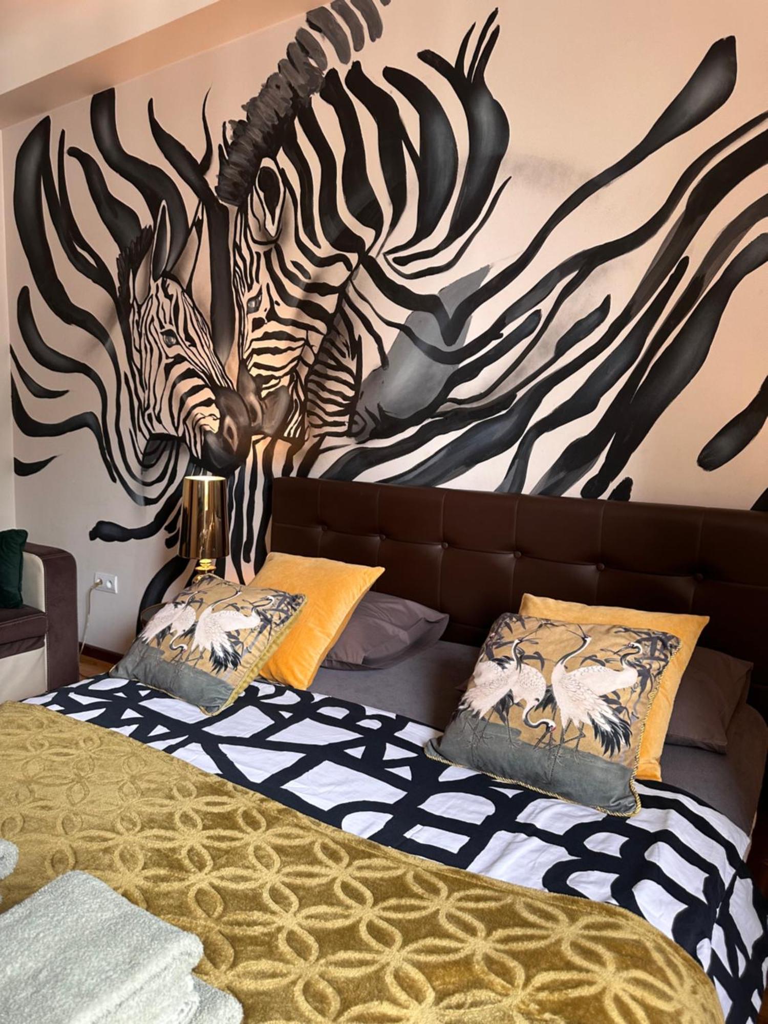 Africa Apartment *